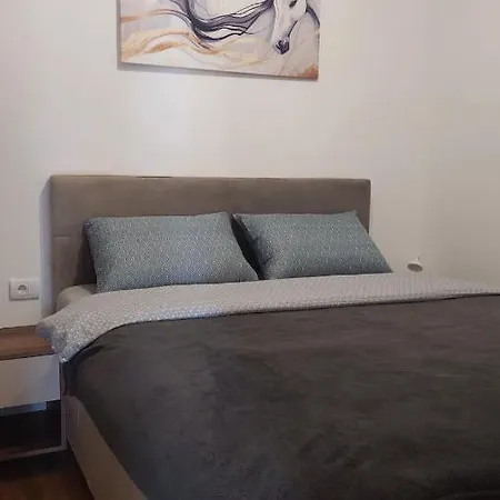 Vranac Apartment *